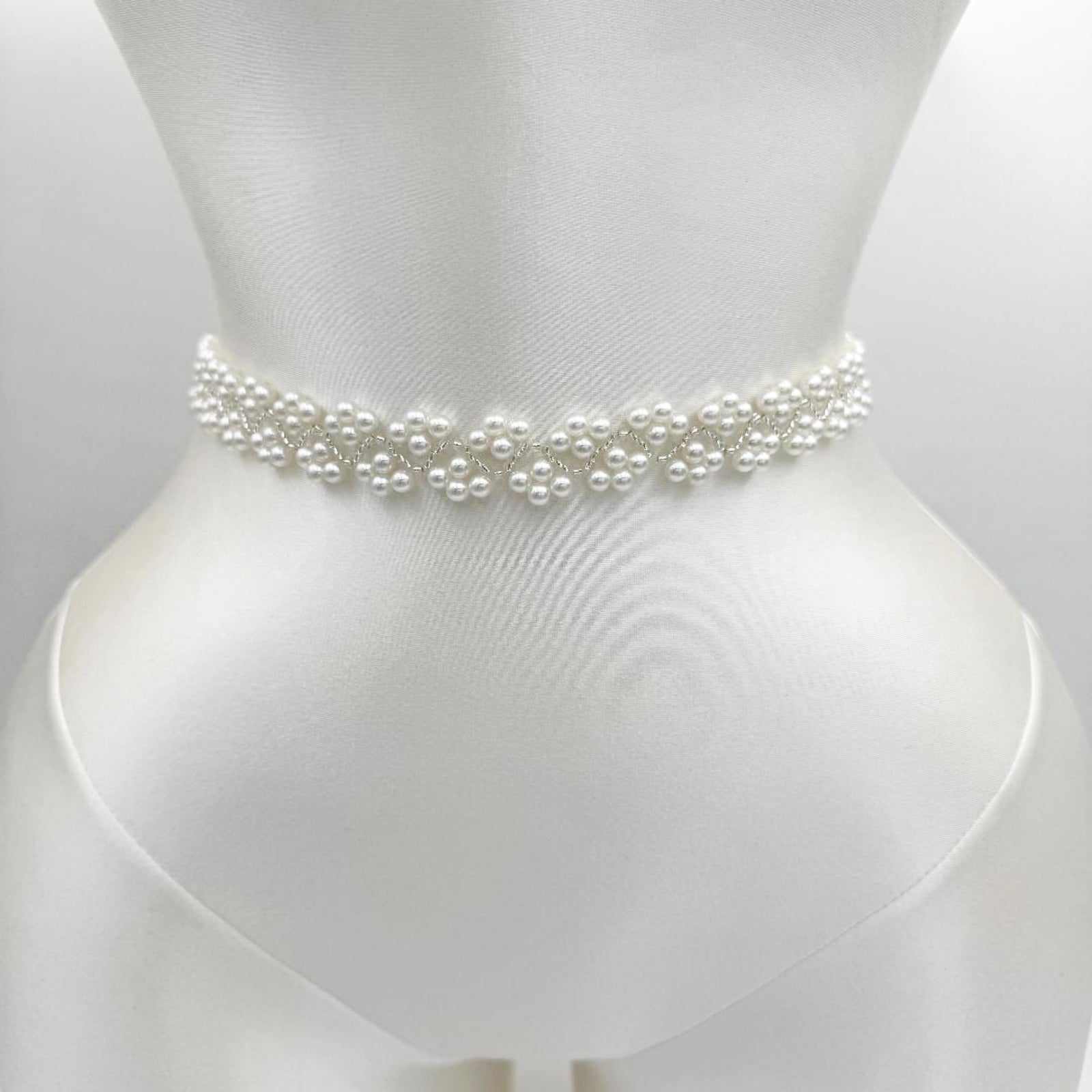 BS147 ivory pearl belt
