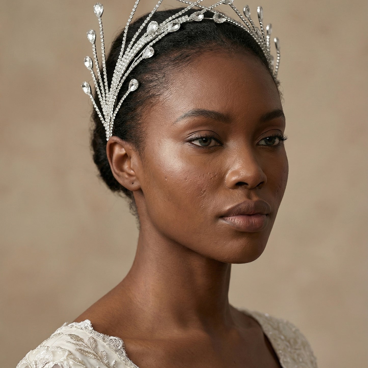 Bridella BHP497-S Silver Rhinestone Crown