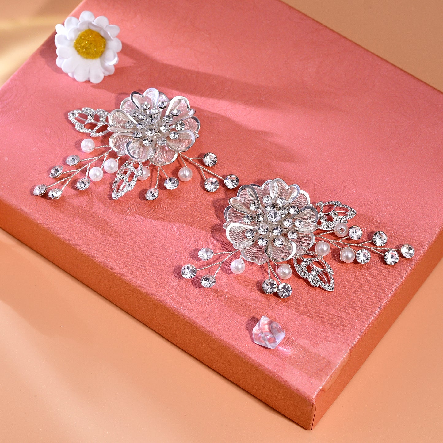 Leaf Flower Rhinestone Bridal Shoe Clips Wedding Decoration - Bridella BHX63