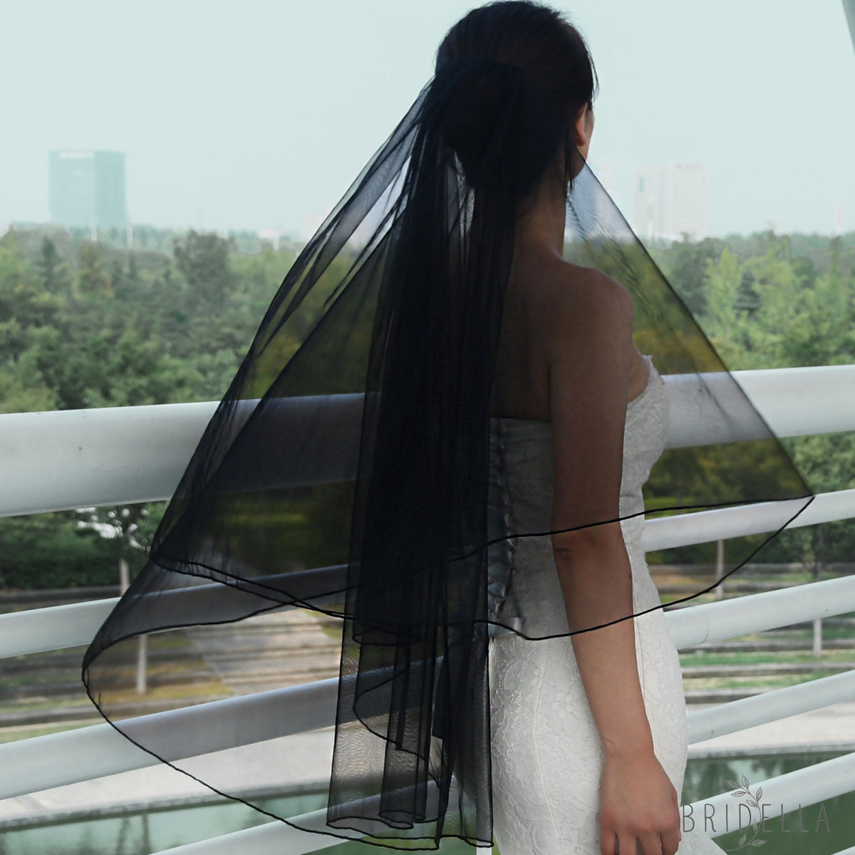 V15-B black mesh hair comb