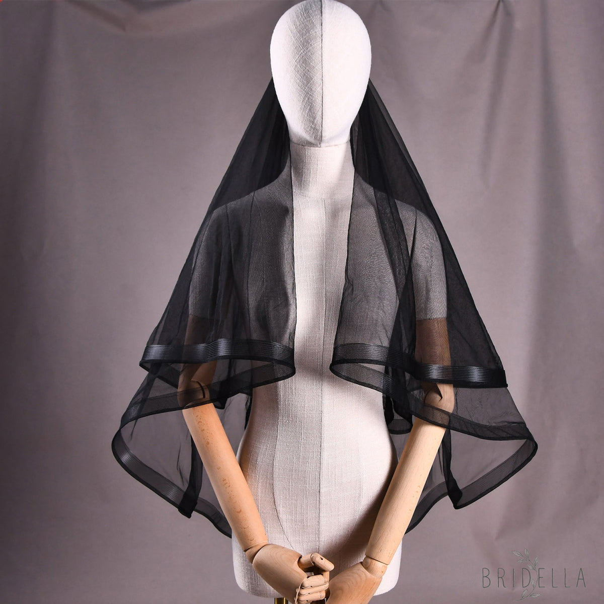 V69-B black mesh veil