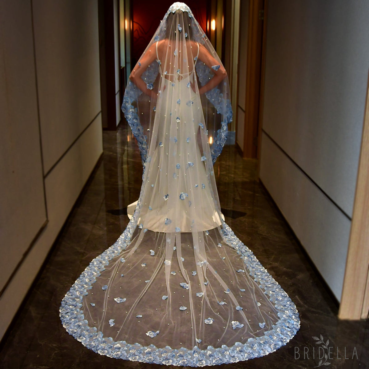 M42A-I red pearl lace veil