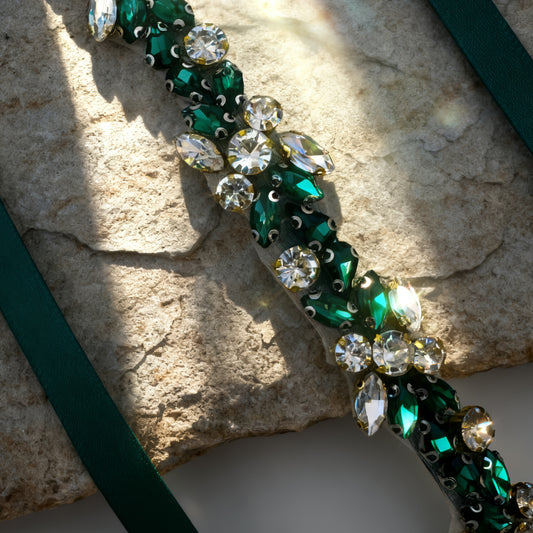 BS437KL emerald rhinestone belt
