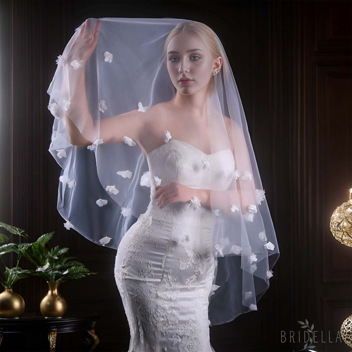V111-I white mesh veil
