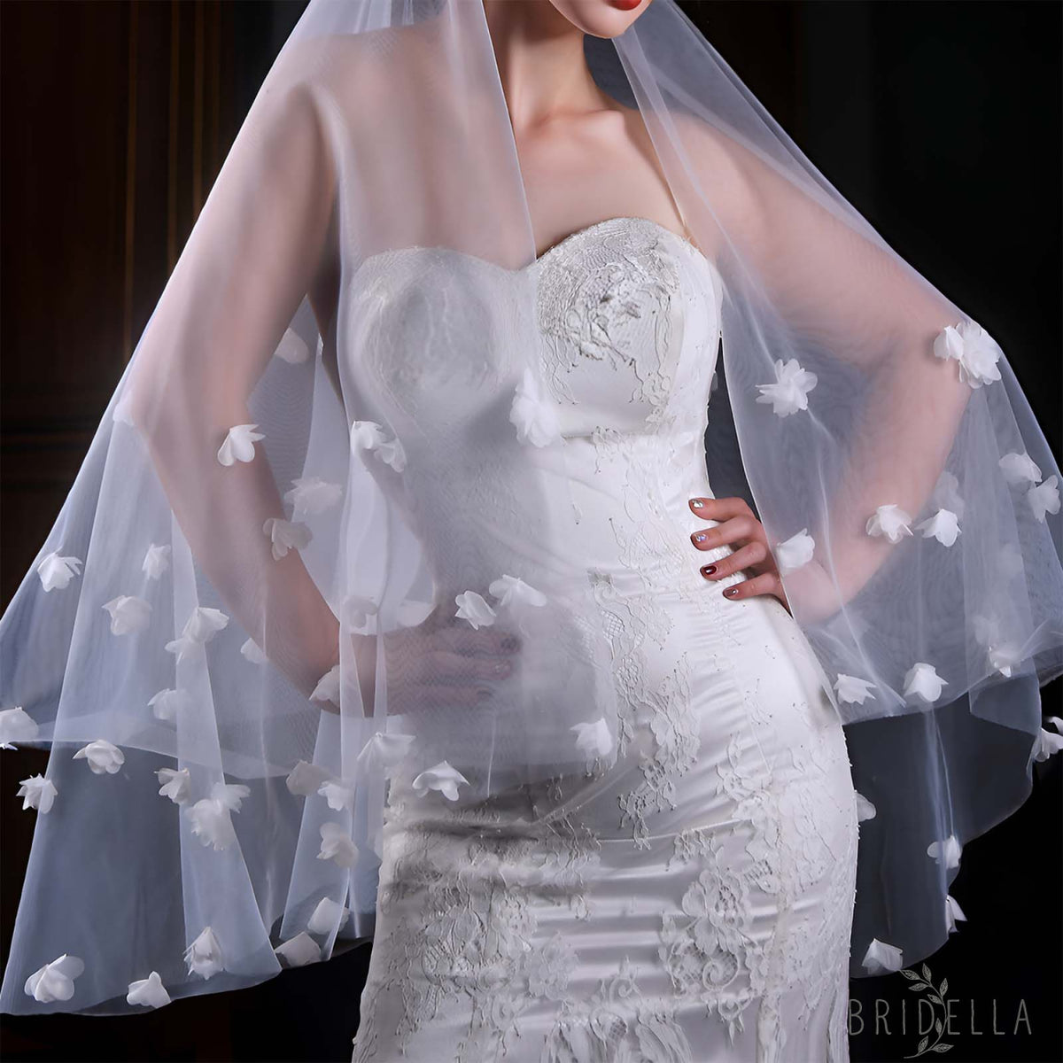 V111-I white mesh veil