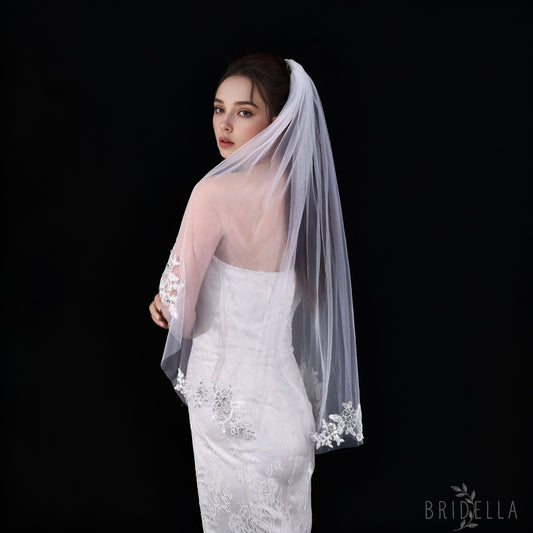 V49-I ivory lace mesh veil