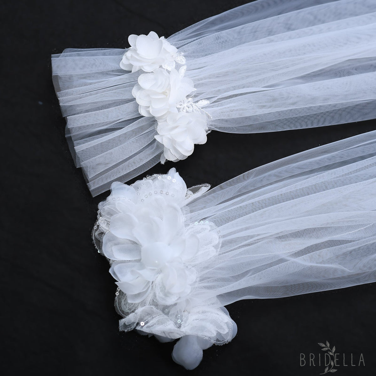 VM36 ivory mesh flower gloves