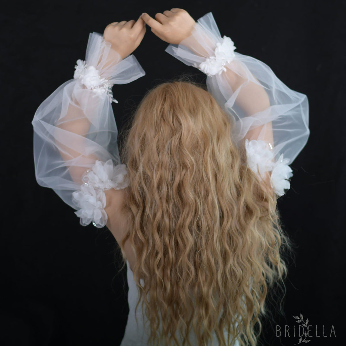 VM36 ivory mesh flower gloves