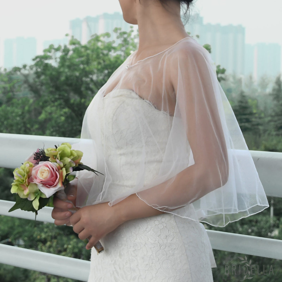 VG89-W ivory pearl shawl