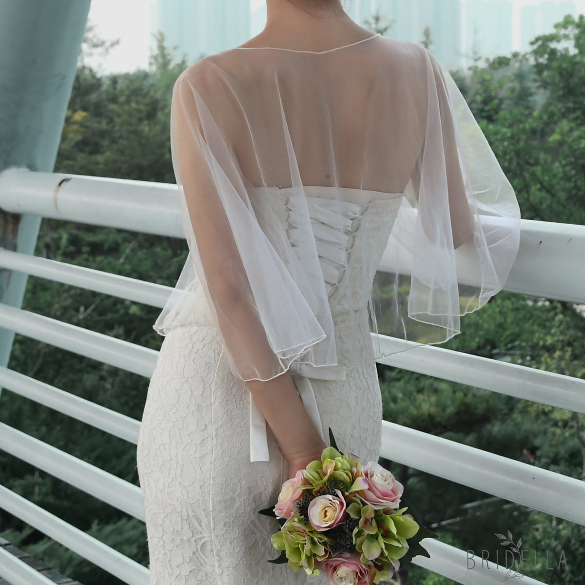 VG89-W ivory pearl shawl