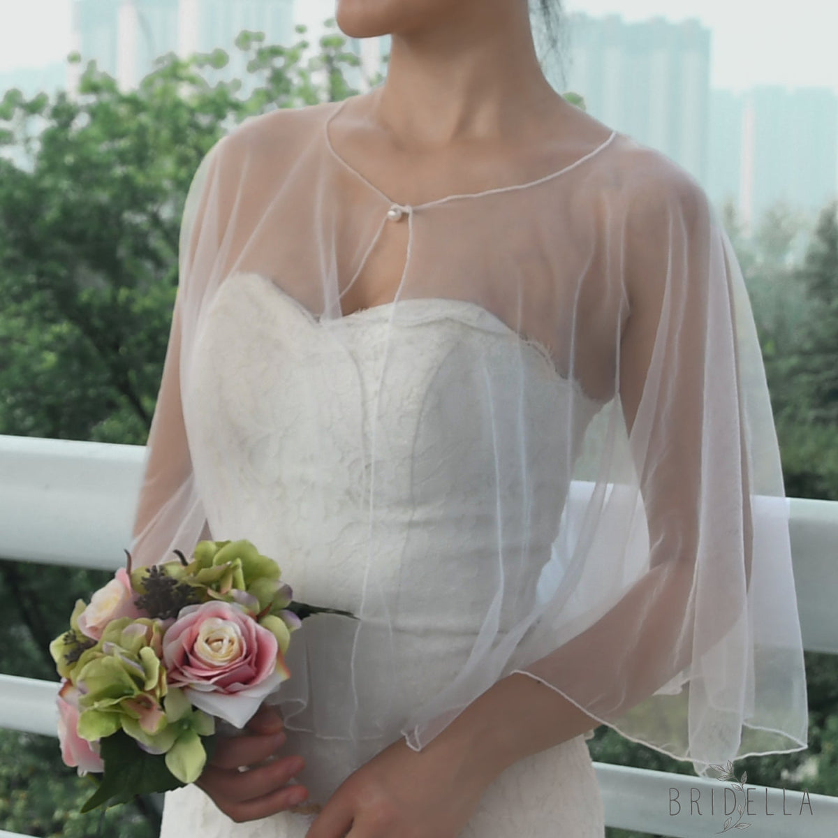 VG89-W ivory pearl shawl