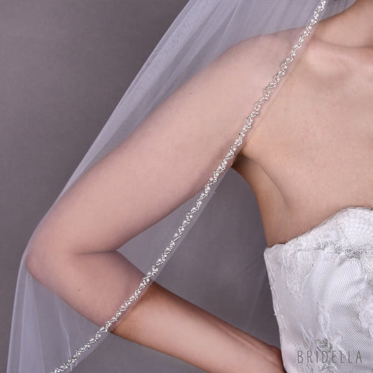 V32-I ivory pearl mesh veil