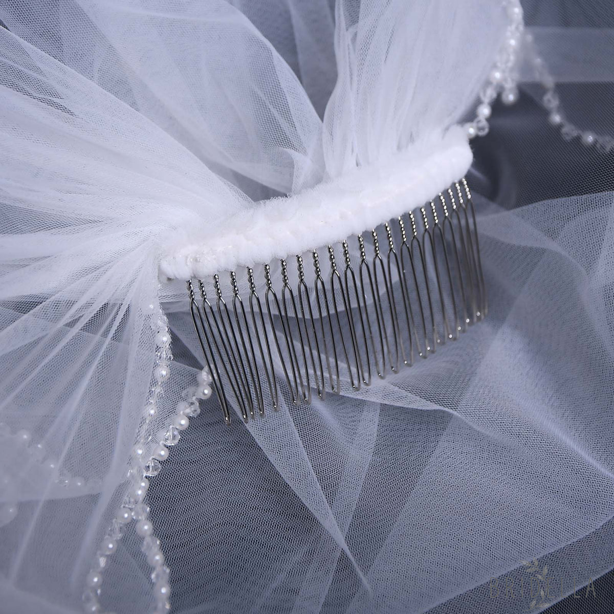 V34-I ivory pearl mesh veil