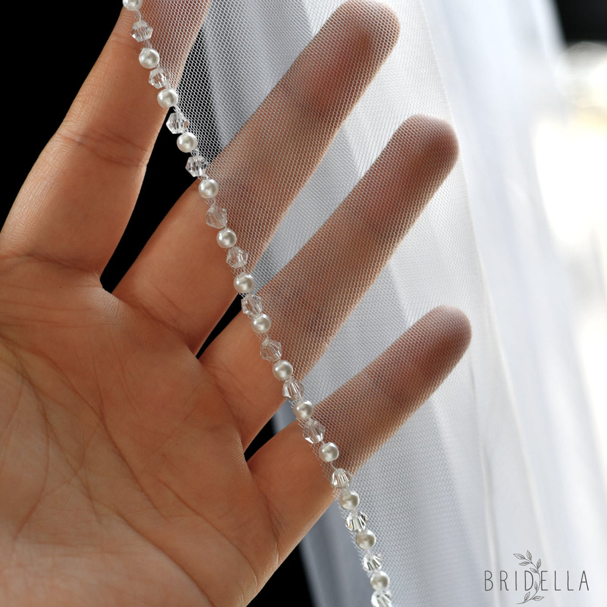 V34-I ivory pearl mesh veil