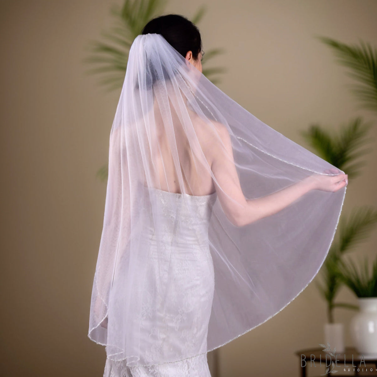 V107-IY1 ivory pearl mesh hair comb