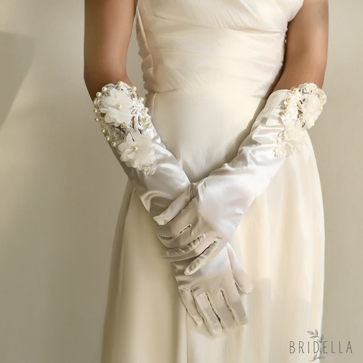 MM09 red pearl satin gloves