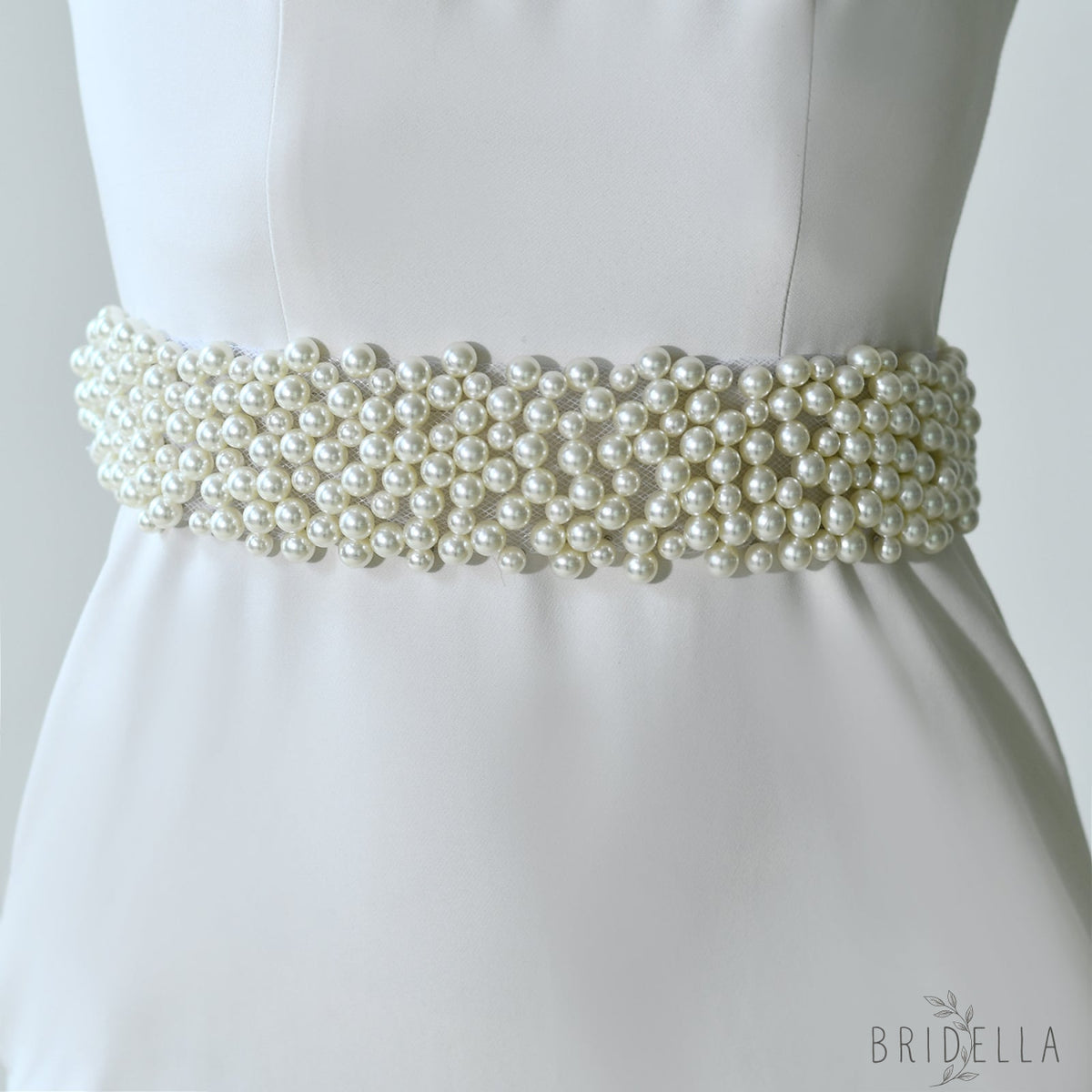 M122-I ivory pearl mesh belt