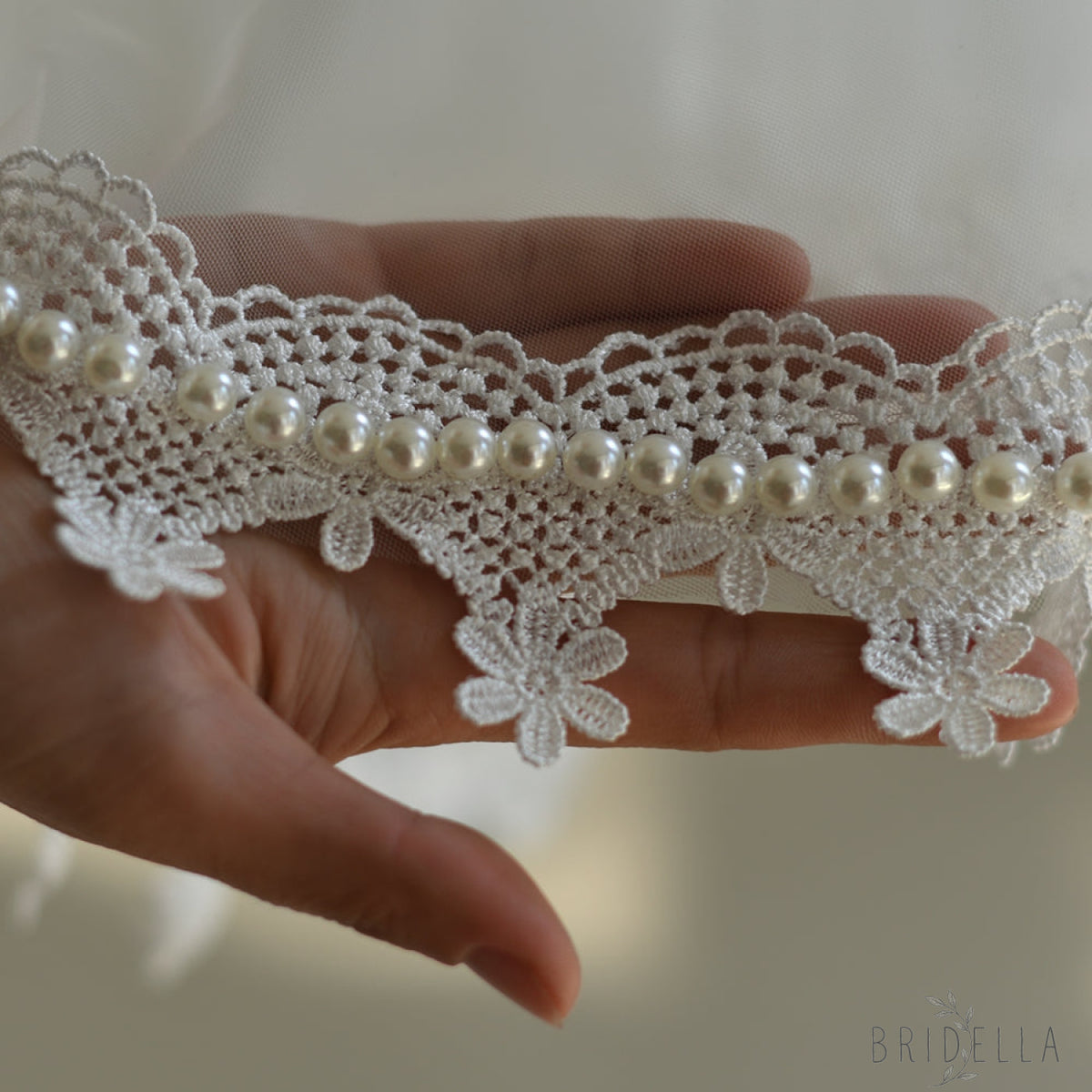 M98-I red pearl lace hair comb