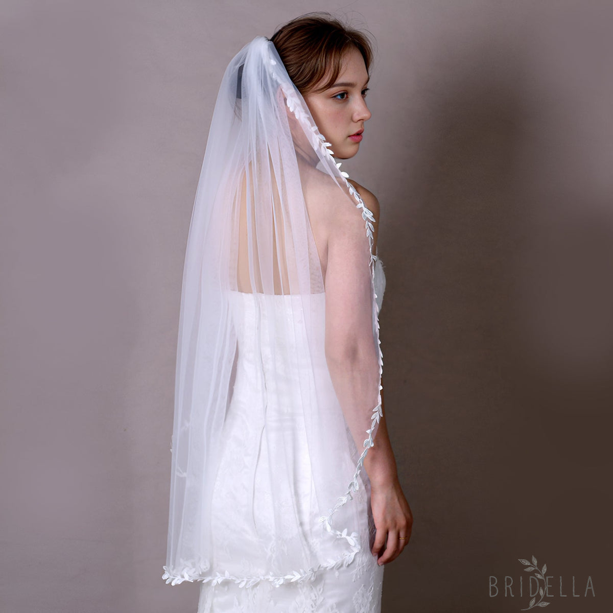 V129-WY1 white lace mesh hair comb
