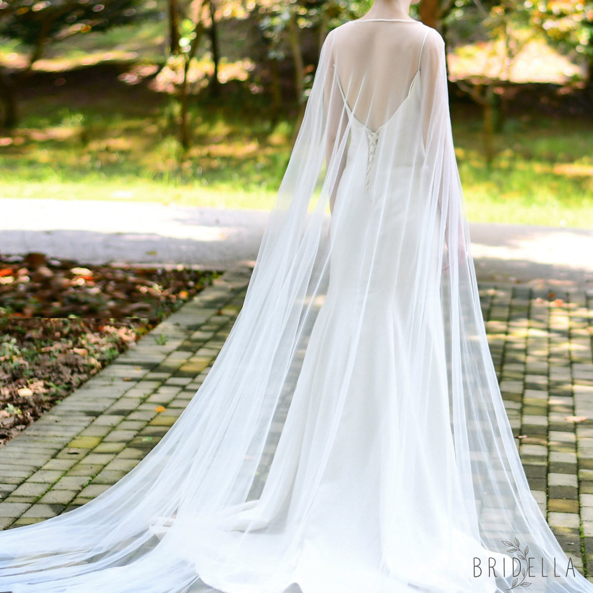 VG16-W white mesh shawl