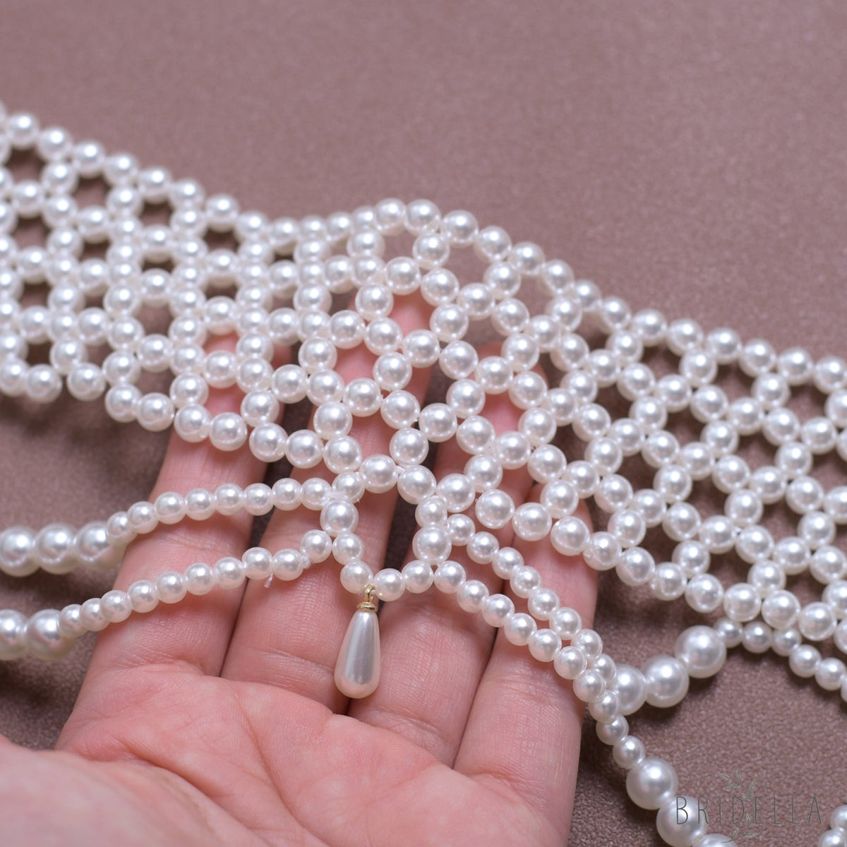 VG96 white pearl shawl
