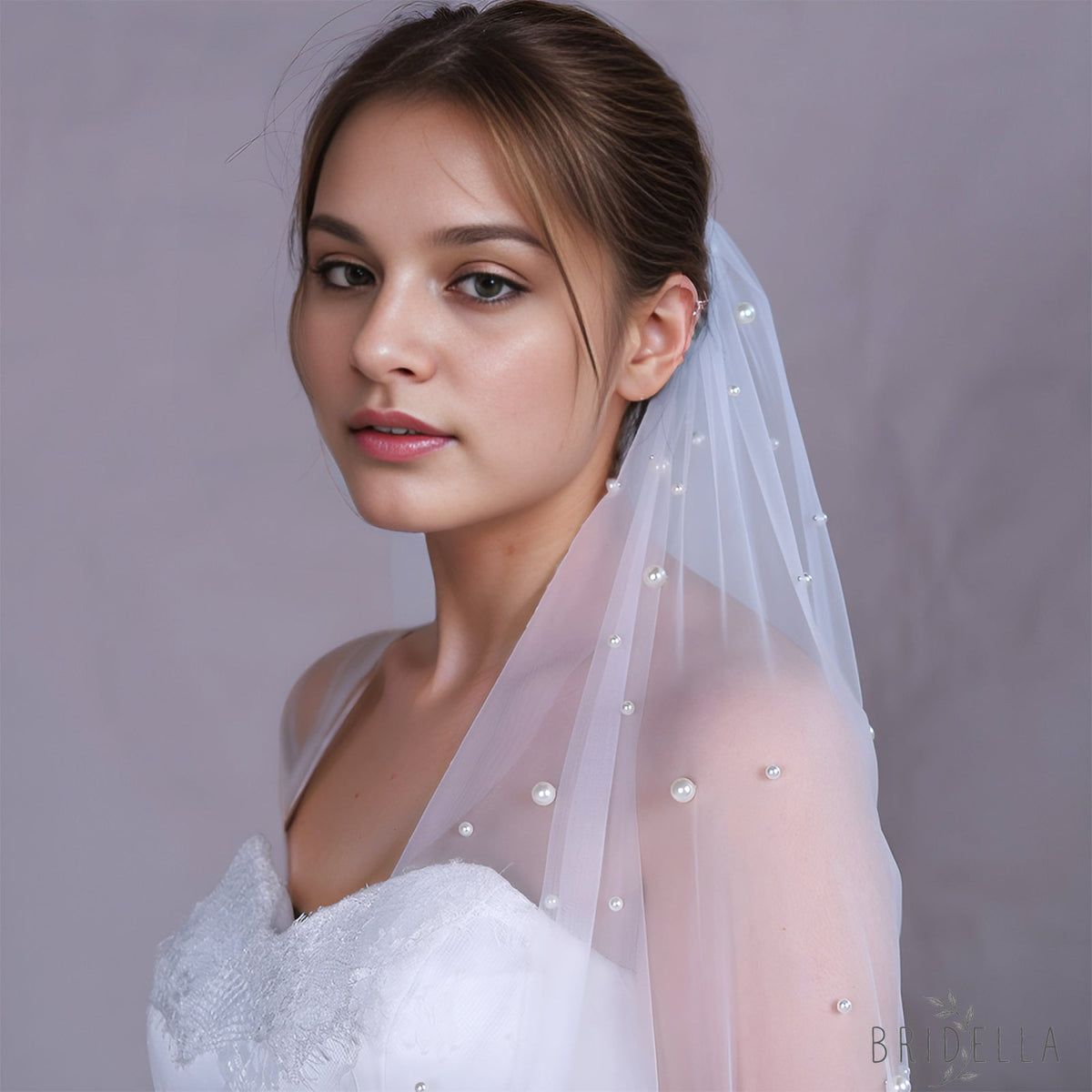 V182-IY2 white pearl mesh veil